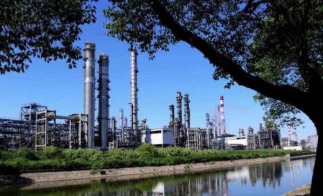 石油化工企業(yè)電氣焊班組的HSE管理體系建設(shè)淺述 石油化工企業(yè)電氣焊班組的HSE管理體系建設(shè)淺述