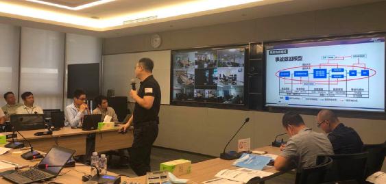 戚銳老師的課堂現(xiàn)場(chǎng)，大家在認(rèn)真汲取課堂知識(shí)